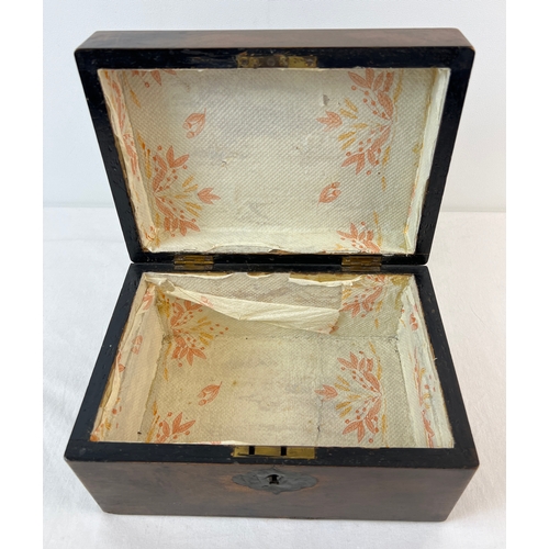 1309 - A vintage Wooden stationary/sewing box with filled cartouche and escutcheon. Approx. 25 x 17 cm.