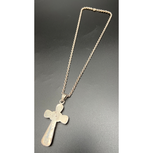 1071 - An Arts & Crafts style large silver cross shaped pendant on an 18