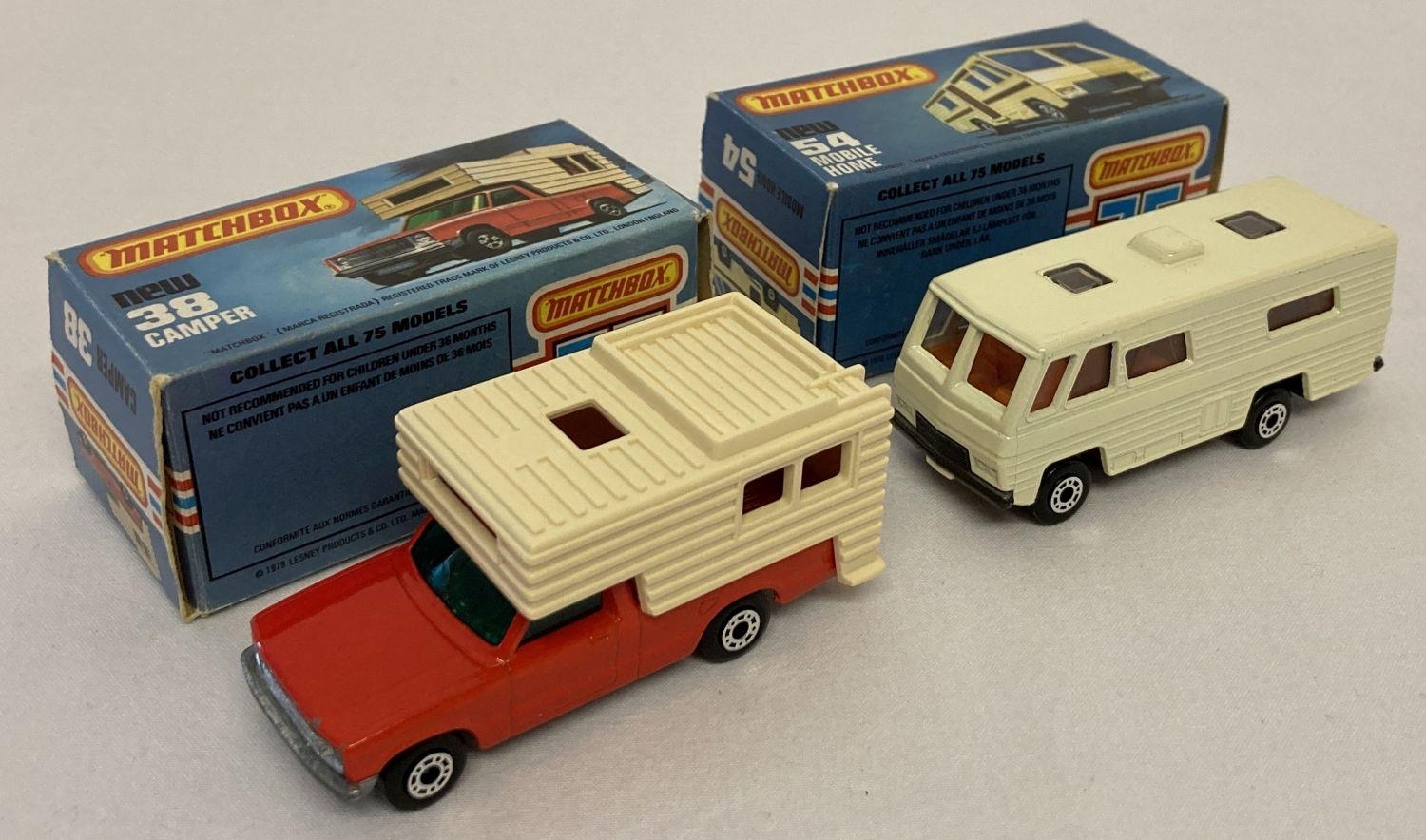 VINTAGE,70sMATCHBOX,VOLKSWAGEN CAMPER,美品 MATCHBOX GREAT OUTDOORS POP-UP CAMPER #62/100 RED/WHITE 2000