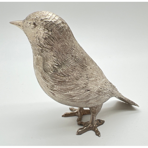 1227 - A vintage cast silver model of a song bird, hallmarked for Garrard & Co, London 1979. Approx. 7cm ta... 