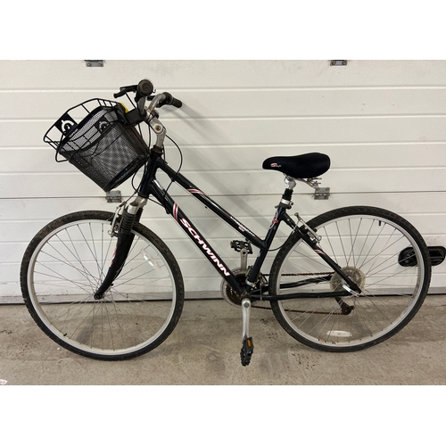 1350 - A Schwinn Voyageur ladies bicycle in black, approx. 50cm frame and 27.5