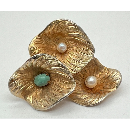 A vintage 1966 Grosse, Germany gold plated brooch. In the shape of 3 water lily flowers, 2 set with a pearl and the other set with turquoise. Makers name and year date to back. Approx. 5cm x 4.5cm.