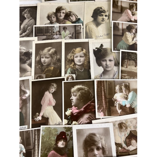 186 - A collection of 46 assorted Gladys Cooper - early 20th century actress - postcards. To include cards... 