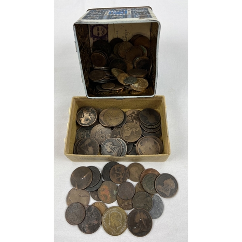 27 - A collection of antique and vintage pennies and half pennies  in varying conditions, some very worn.... 
