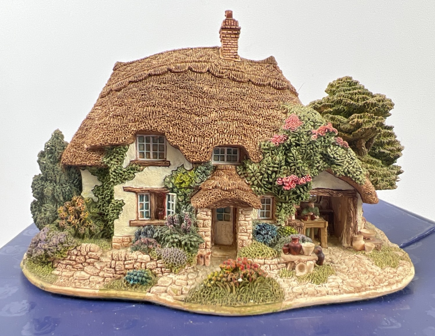 Lilliput Lane - Walkers Rest - Very Good Condition : Amazon