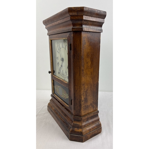 1167 - An early 20th century Seth Thomas, wooden cased American 8 day spring clock, complete with key & pen... 