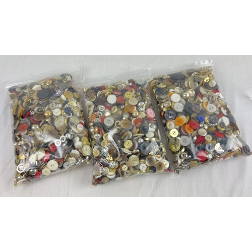 1283 - 3 x 1kg bags of assorted buttons in varying sizes, colours and styles.