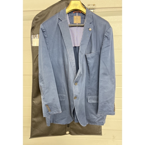 1350 - A Digel menswear Blue linen blazer/jacket, approx. 46