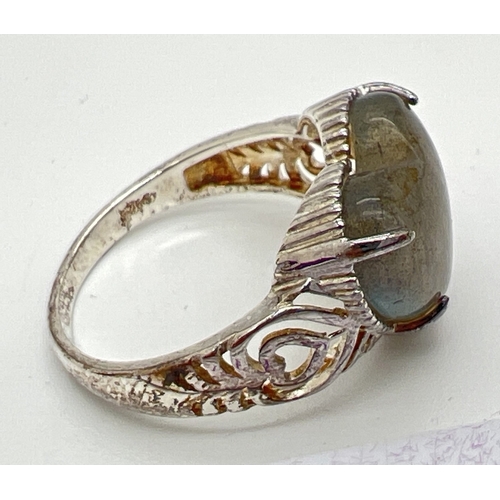 48 - A modern design heart shaped dress ring set with labradorite stone, by Gemporia. Pierced work design... 