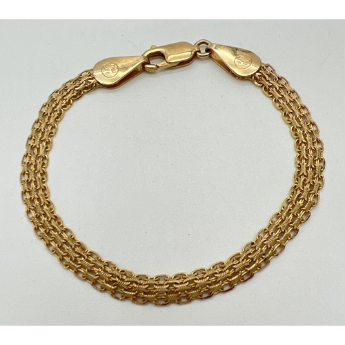 A 7 inch 9ct gold belcher chain and decorative flat link bracelet with lobster claw clasp. Gold marks on clasp and fixings. Total weight approx. 4.5g.