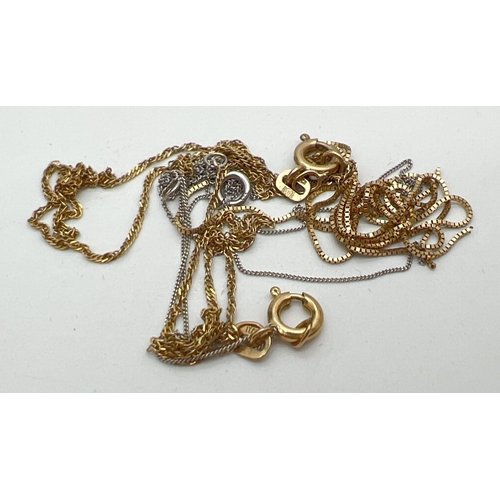 180 - A small quantity of scrap gold broken chains, to include white gold. All marked or test as 9ct gold.... 