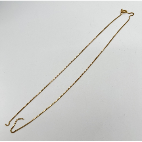 189 - A 16 inch 18ct gold fine box chain with spring ring clasp, for scrap or repair - chain broken. Gold ... 