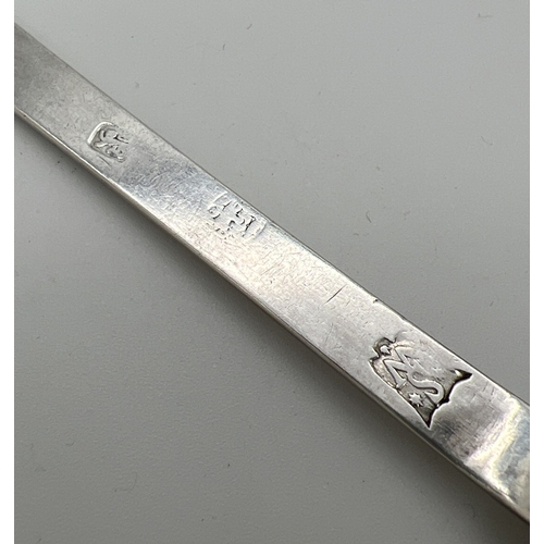 1157 - A James II silver trefid spoon, hallmarked to reverse of handle for William Swadling, London 1686. E... 