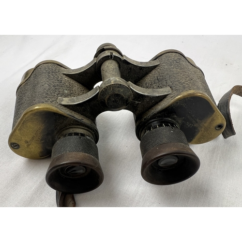 1230 - A pair of WWI era Bausch & Lomb military stereo 6 x 30 binoculars with brass casing and texture blac... 