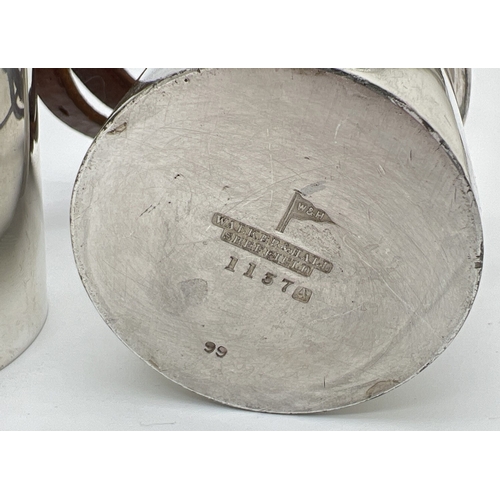 1187 - An early 20th century Walker & Hall silver plated hunting flask with 4 graduating stackable beakers,... 