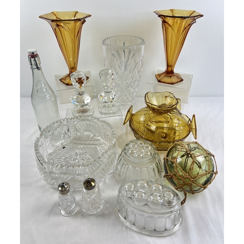 1261 - A collection of assorted vintage coloured & clear glass ware to include large crystal vase and fruit... 