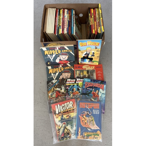 113 - A box of 28 assorted vintage annuals dating from the 1970's & 80's together with comic books Giles, ... 