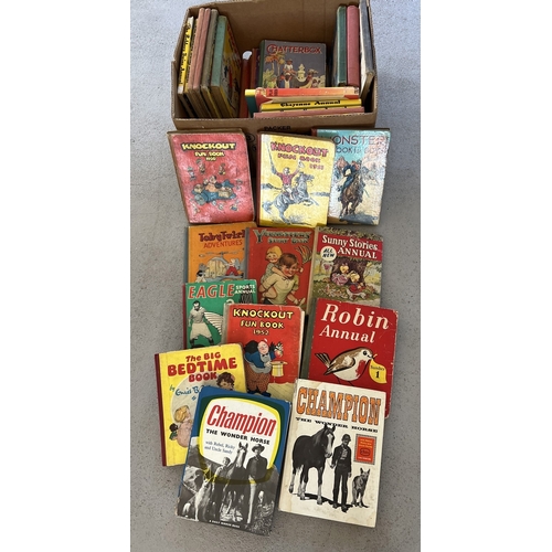 115 - A collection of 29 assorted vintage Children's books and Annuals dating from the 1940's & 50's. To i... 