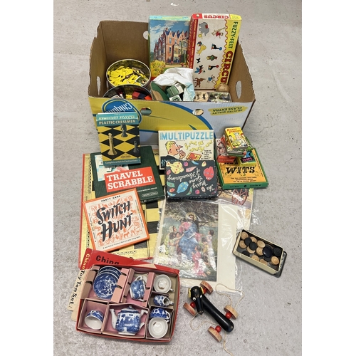 173 - A box of assorted vintage toys, games and puzzles, to include wooden jigsaws, Spear's games, Fuzzy F... 