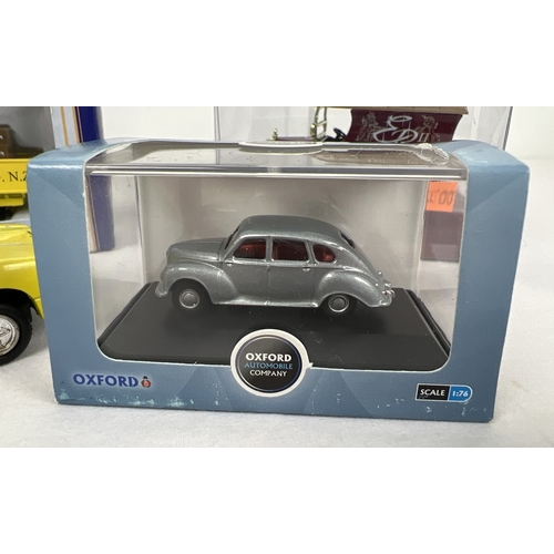 278 - 5 assorted diecast vehicles to include 4 boxed, by Oxford. Lot includes an Aston Martin Vantage S in... 