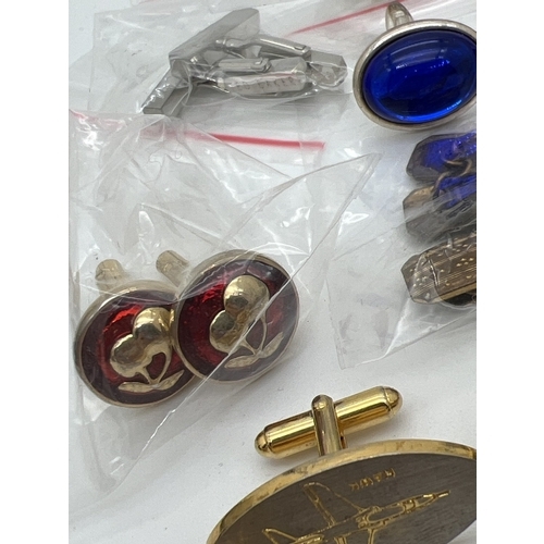 1067 - A collection of vintage and modern cuff links, shirt studs, tie pin and clips, in varying styles. To... 