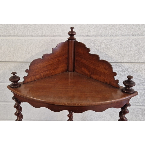 1399 - A Victorian mahogany 4 shelf corner Wot-Not with barley twist supports and turned finials. Approx. 1... 