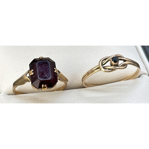 55 - 2 9ct gold stone set dress rings. An Art Deco style ring set with an octagon cut dark red stone. Tog... 