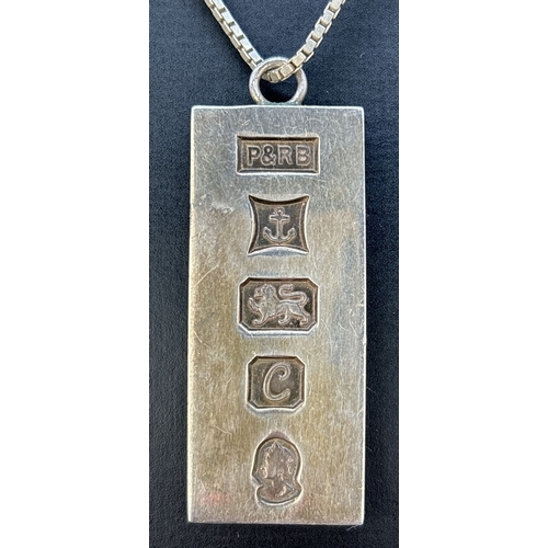 114 - A vintage silver Jubilee ingot pendant hallmarked Birmingham 1977, on a 16