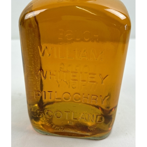 1350 - A boxed 70cl bottle of House of Lords deluxe blended scotch whisky by William Whiteley & Co.