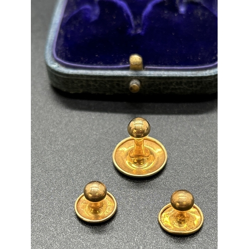 1149 - 3 antique 18ct gold collar studs in a period velvet & silk lined Alexander Clark, Oxford St London, ... 