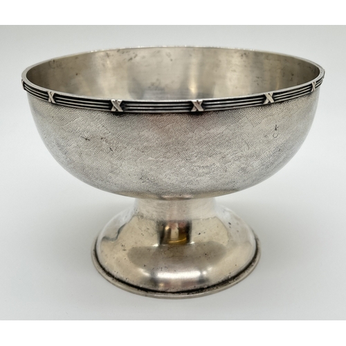 1235 - An early 20th century Zeewo Chinese export silver pedestal bowl with hammered design and empty circu... 