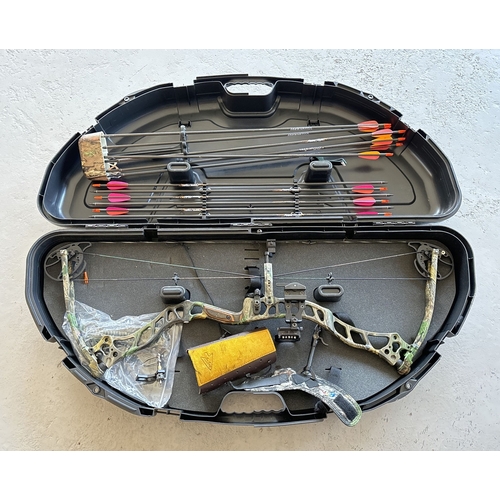 1264 - A Cased Bow Tech 101st Airbourne right hand compound bow with arrows and accessories. 8 field point ... 