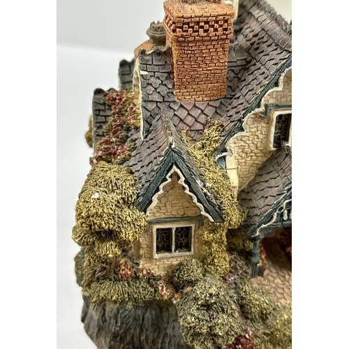 1292 - 10 assorted Lilliput Lane collectable houses. Comprising: The Thatcher Rest, Secret Garden, The Gabl... 