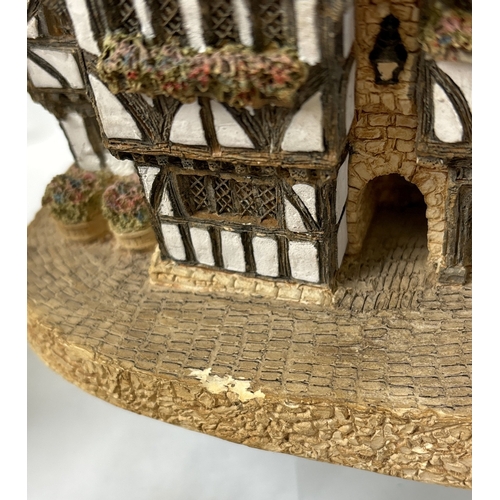 1292 - 10 assorted Lilliput Lane collectable houses. Comprising: The Thatcher Rest, Secret Garden, The Gabl... 