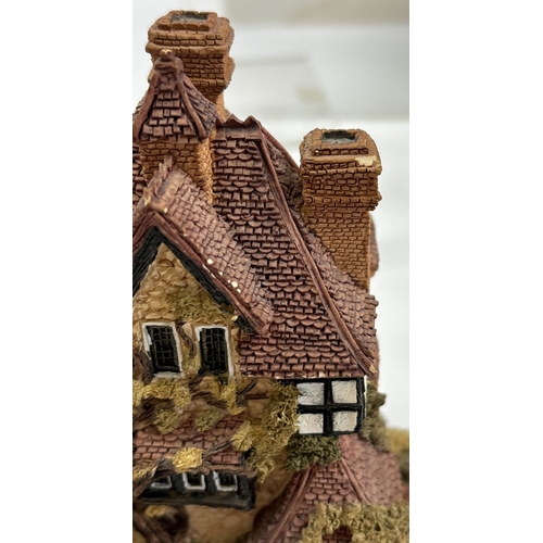 1292 - 10 assorted Lilliput Lane collectable houses. Comprising: The Thatcher Rest, Secret Garden, The Gabl... 