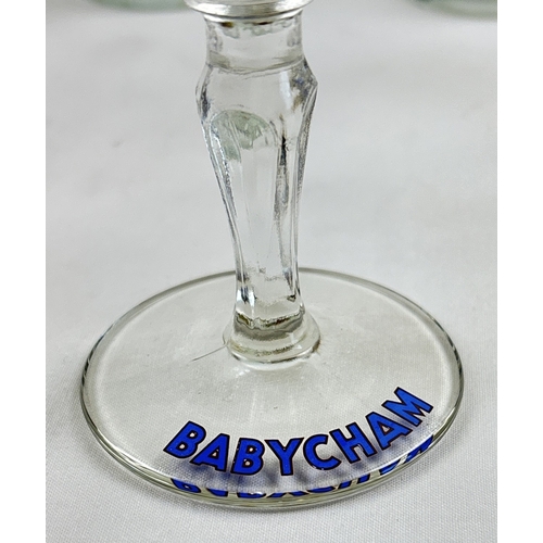 1295 - A collection of assorted mid century glasses, to include Babycham and royal commemorative. Lot compr... 