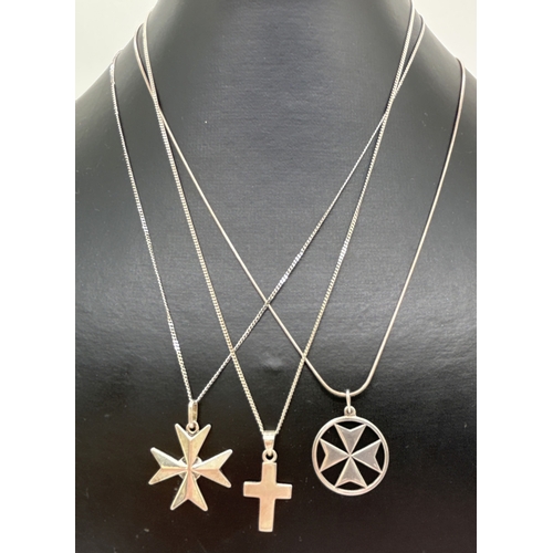 1139 - 3 silver cross pendant necklaces on 18