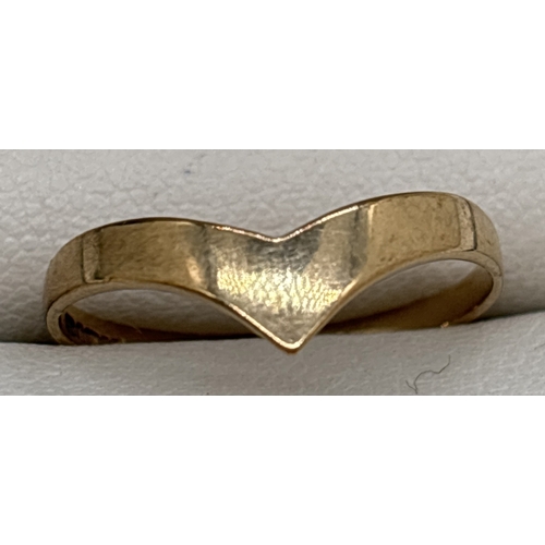 1129 - A 9ct gold plain wishbone ring. Full hallmarks to inside of band, size O½. Weight approx. 1g.