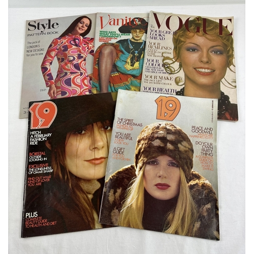 118 - 5 assorted vintage fashion & lifestyle magazines from 1970-71, all in very good condition. To includ... 