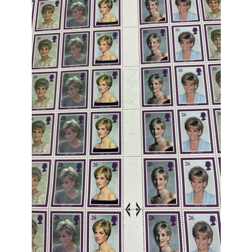 50 - A complete total sheet of 100 1997 Princess Diana stamps. Comprising 5 different photographic portra... 