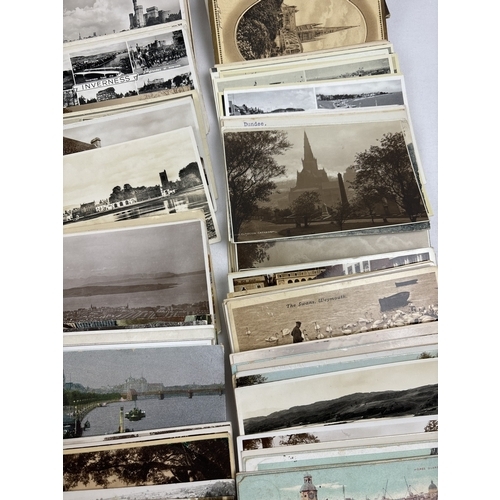 248 - 400 assorted Edwardian & vintage black & white and coloured British postcards, to include RP's. In a... 