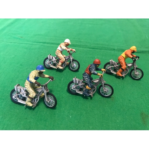 1482 - 4 x Britains Speedway rider models from the 1970-80's - coloured leather version. Approx. 6cm long, ... 