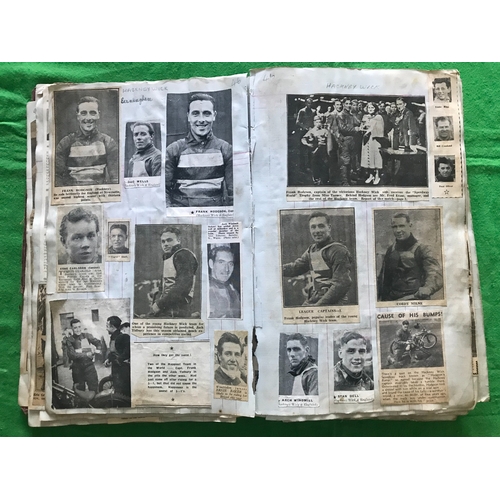 1506 - A 128 page speedway scrap book dating from the early 1930's to the 1950's. All are original press cu... 