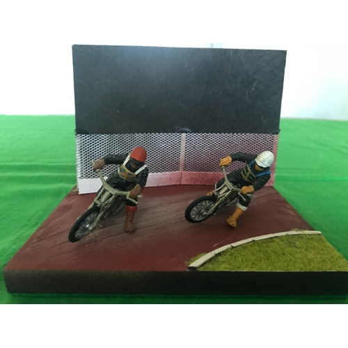 1537 - 2 x Britains 1970's speedway rider models in GB and Swedish colours on a small track diorama. Approx... 