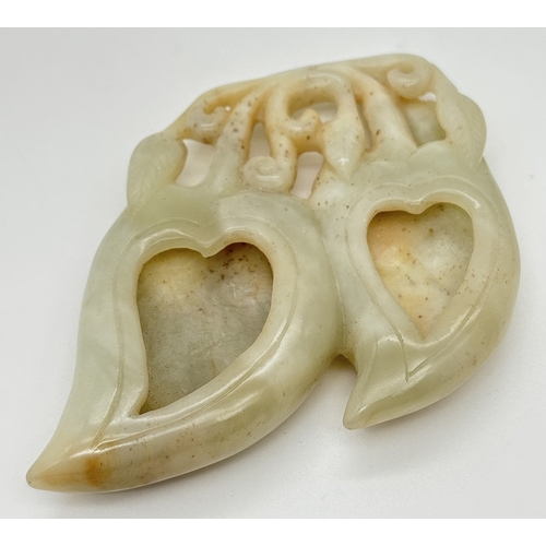 1279 - An oriental carved white jade double brush washer modelled as 2 peaches. Approx. 8.5 x 9cm.