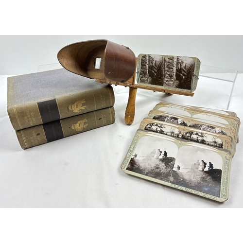 1324 - A collection of 100 WWI stereoscope viewing cards, by Realistic Travels Publishing together with a w... 