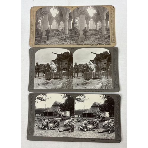 1324 - A collection of 100 WWI stereoscope viewing cards, by Realistic Travels Publishing together with a w... 