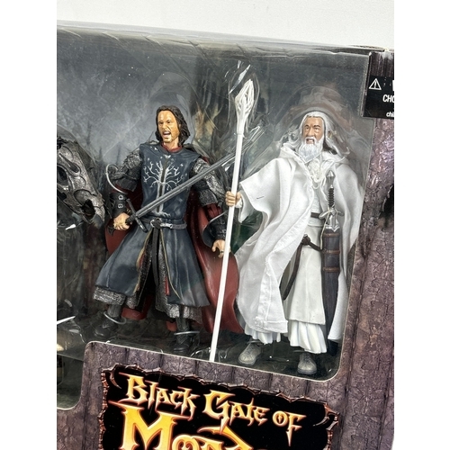 The Lord Of The Rings 'Black Gate of Mordor' action figure gift