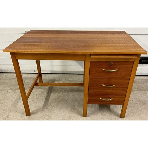 1410 - A vintage teak 3 drawer desk with pull out tray and lockable top draw (comes with key).  Approx. 74c... 