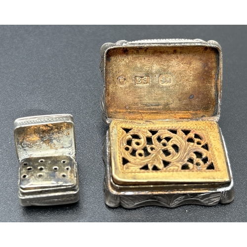 1212 - A Victorian silver vinaigrette (Edward Smith B'ham 1858) together with an early 19th century miniatu... 